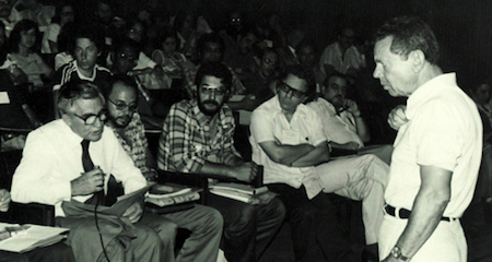 Odelar Leite Linhares no 1ro Simp. Nacional de Cálculo Numérico, Belo Horizonte (MG), 1978 – Foto: Museu de Computação do ICMC